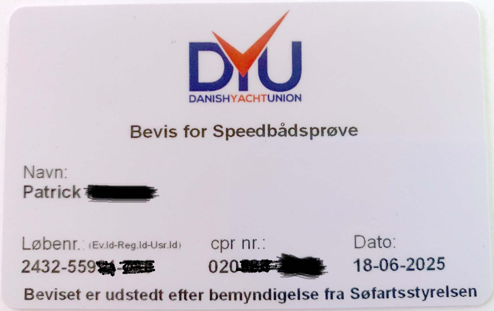 Hvordan_ser_et_speedbådskørekort_ud_forside.jpg